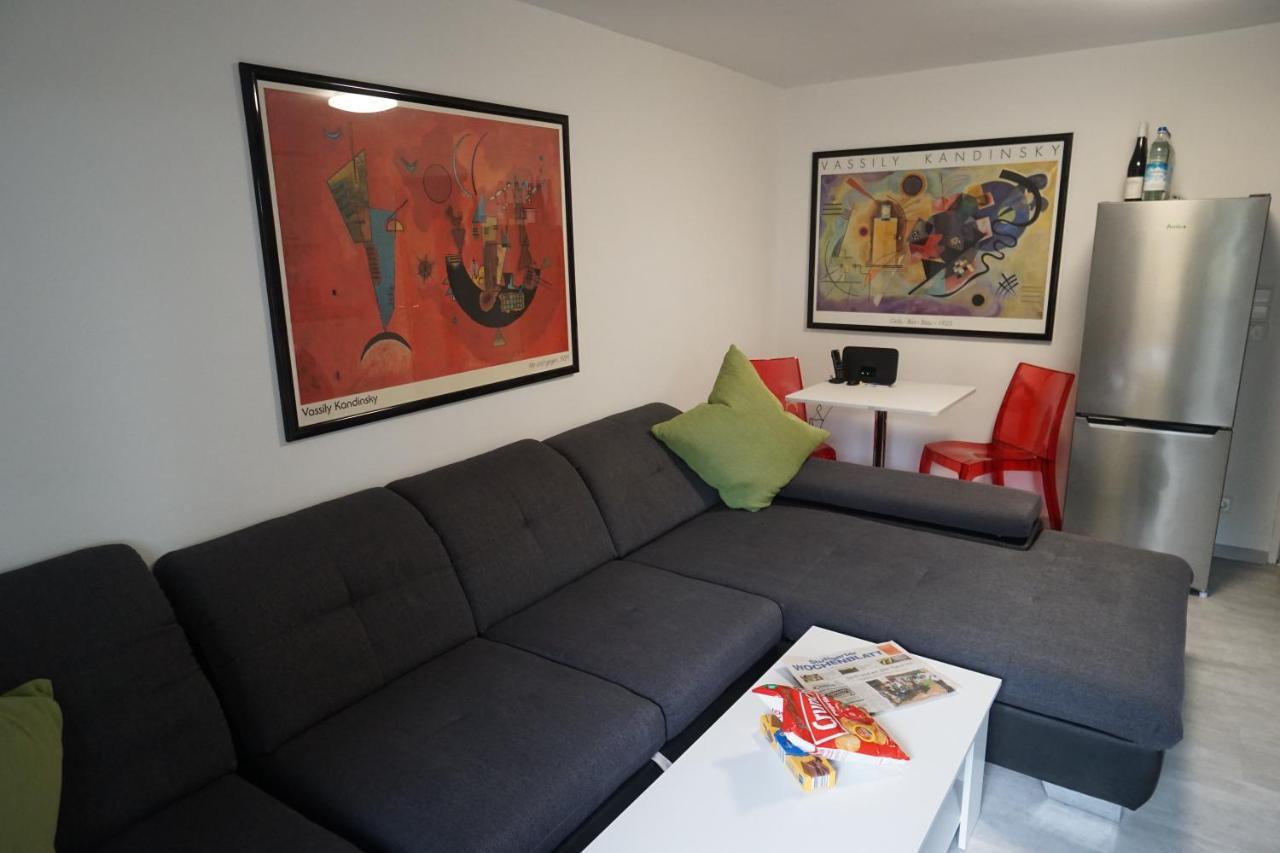 Neue Und Zentral Gelegene Wohnung In Stoccarda Esterno foto