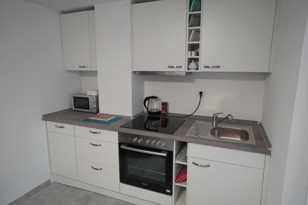 Neue Und Zentral Gelegene Wohnung In Stoccarda Esterno foto